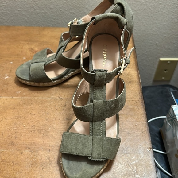 Dark green suede wedges - Picture 2 of 4